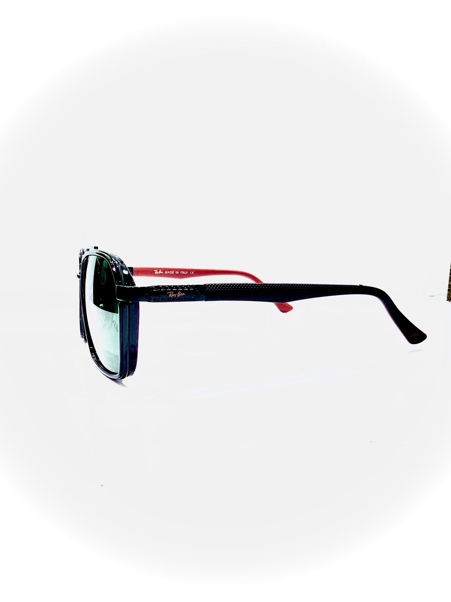 RAYBAN  Diamond hard. Scratch protection